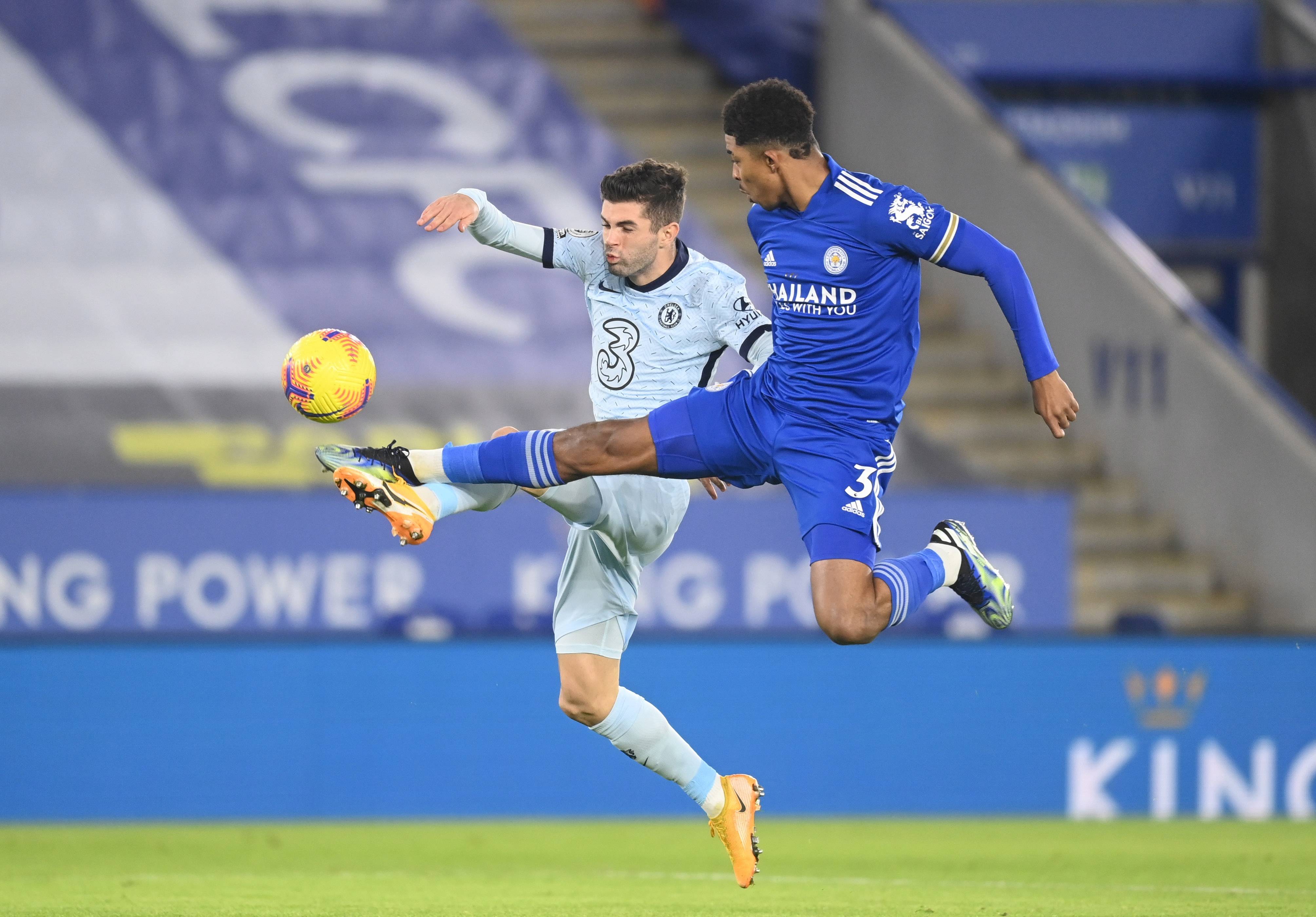 他在对阵西 他在对阵西