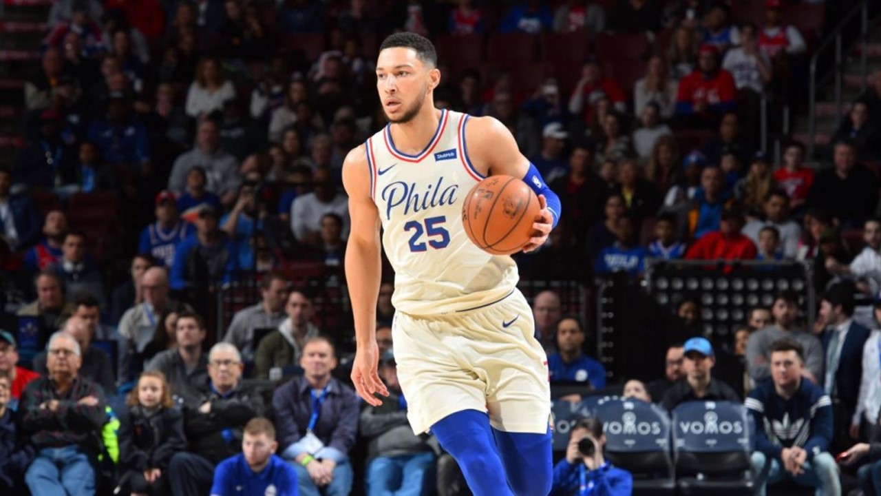 中表现抢眼 中表现抢眼