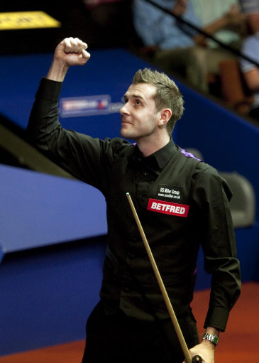 轻球员争相 轻球员争相